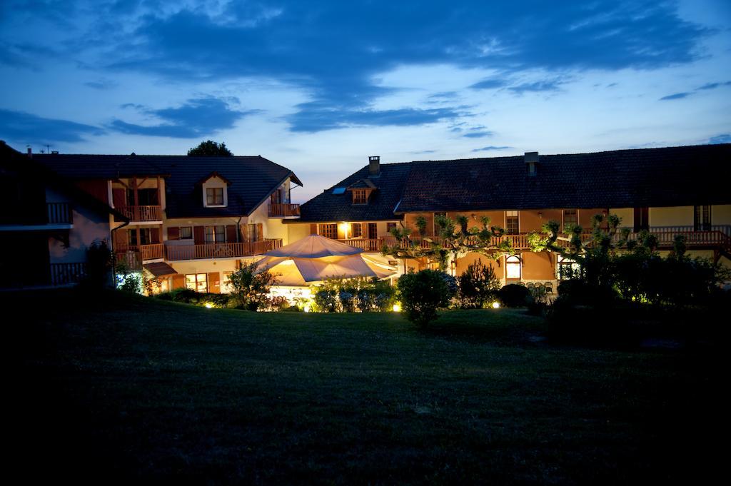 Hotel Les Bergeronnettes Champagneux Екстериор снимка