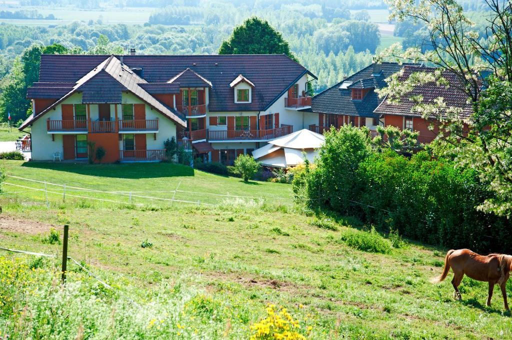 Hotel Les Bergeronnettes Champagneux Екстериор снимка